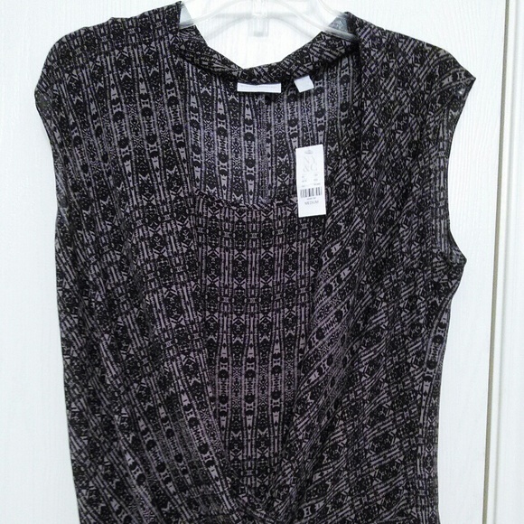 NY& Co. Top - Picture 1 of 4